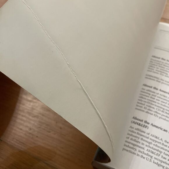 World of Resorts from Development to Management by Chuck Gee 3rd Edition - Picture 4 of 12